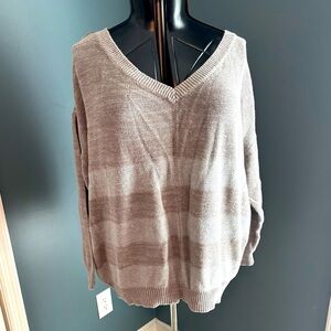 V-Neck sweater gray with baby blue stripe